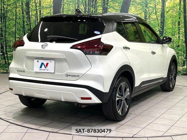 Nissan KICKS 2022-03 8315012-16