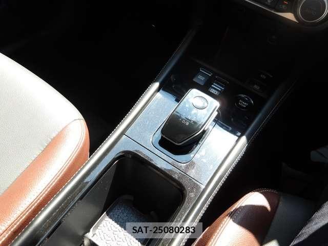 Nissan KICKS 2023-07 8315011-12
