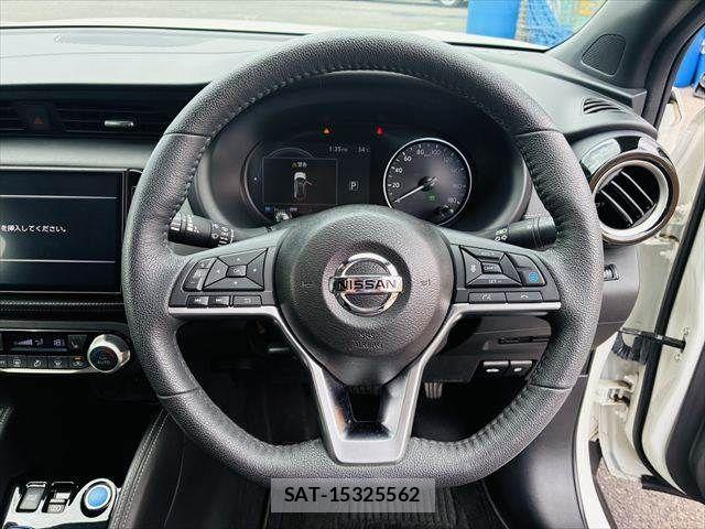 Nissan KICKS 2020-12 8336398-9