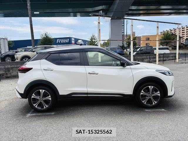 Nissan KICKS 2020-12 8336398-15