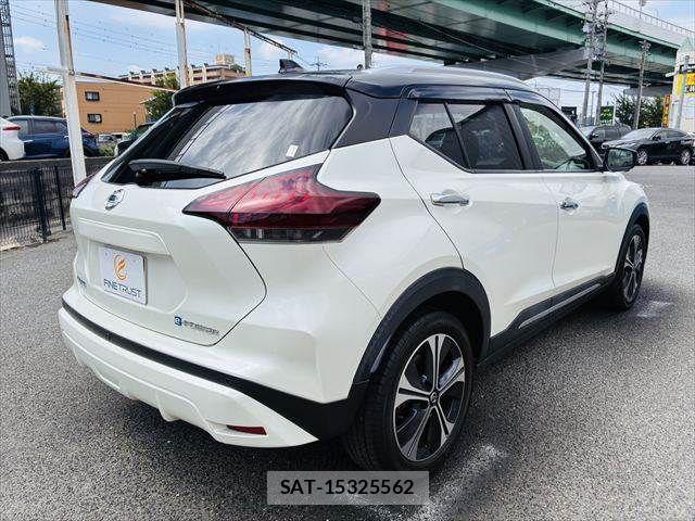 Nissan KICKS 2020-12 8336398-16