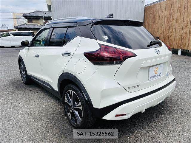 Nissan KICKS 2020-12 8336398-18