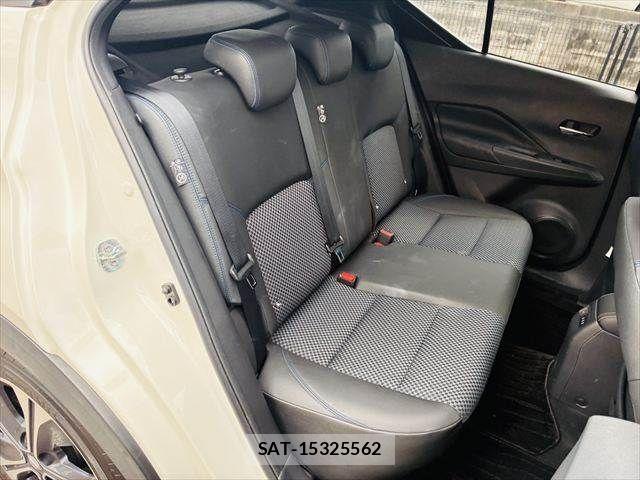 Nissan KICKS 2020-12 8336398-7