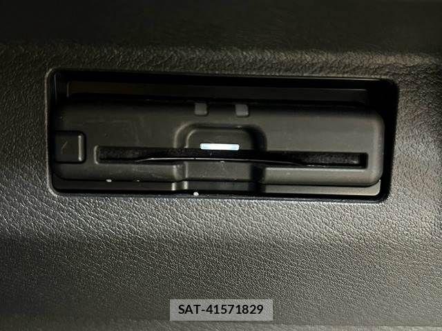 Nissan KICKS 2021-12 8336396-10
