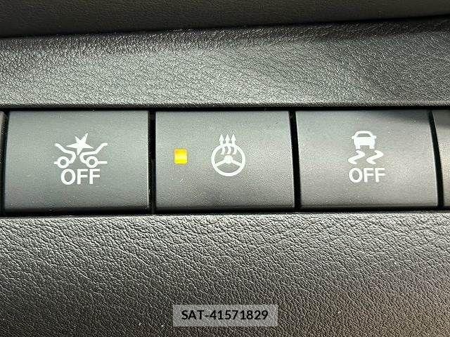 Nissan KICKS 2021-12 8336396-11