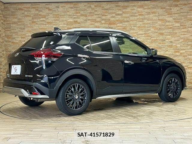 Nissan KICKS 2021-12 8336396-16