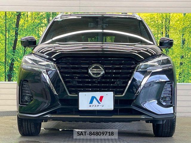 Nissan KICKS 2023-04 8336394-13