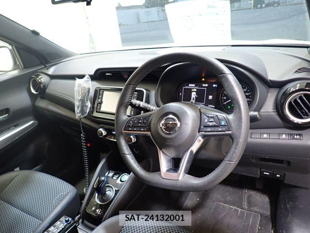 Nissan KICKS 2021-07 8336390-1