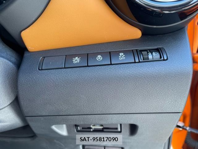 Nissan KICKS 2021-11 8354775-17