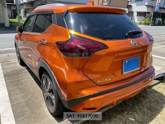 Nissan KICKS 2021-11 8354775-5