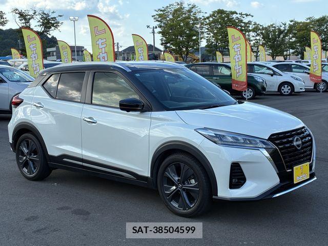 Nissan KICKS 2024-12 8354772-4