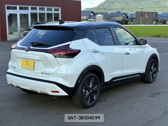 Nissan KICKS 2024-12 8354772-6