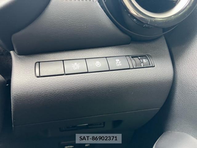 Nissan KICKS 2021-11 8366531-18