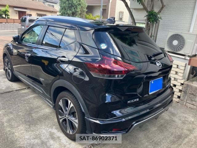 Nissan KICKS 2021-11 8366531-4