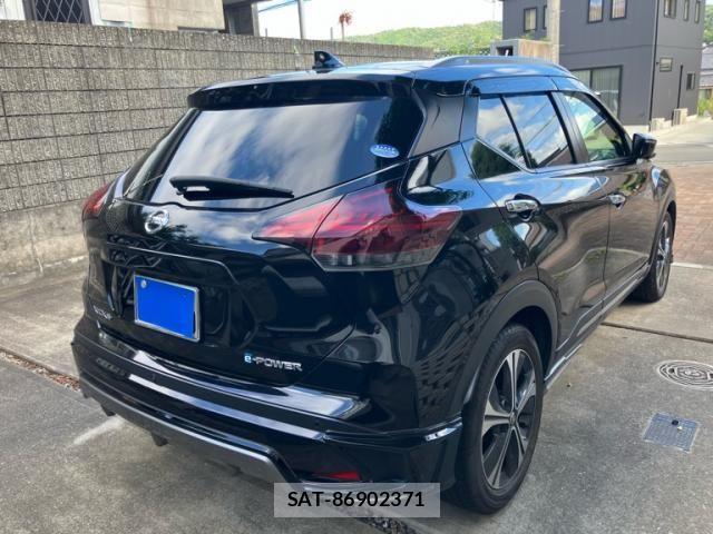 Nissan KICKS 2021-11 8366531-5