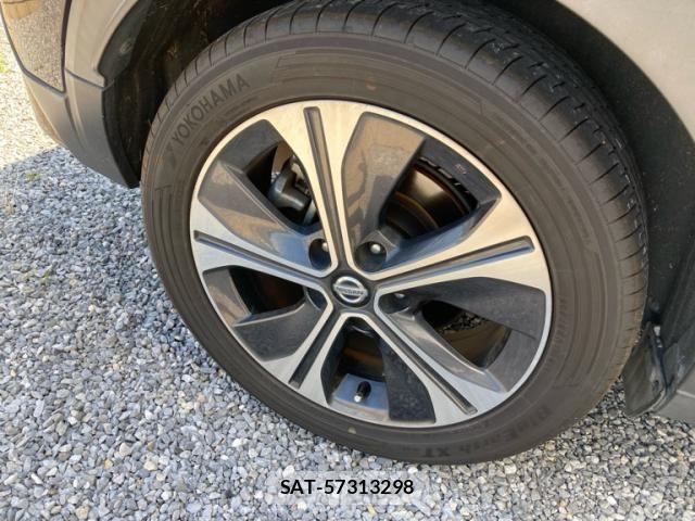 Nissan KICKS 2021-02 8366534-6