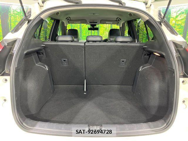 Nissan KICKS 2021-10 8457745-9