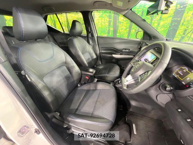 Nissan KICKS 2021-10 8457745-7