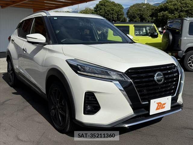 Nissan KICKS 2020-11 8457746-7