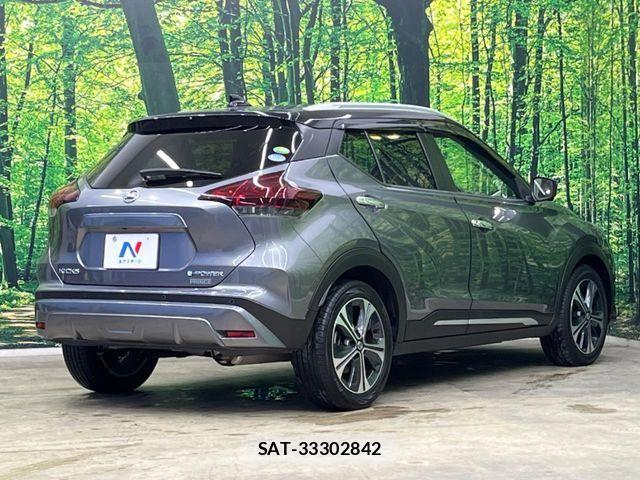 Nissan KICKS 2020-12 8525404-16