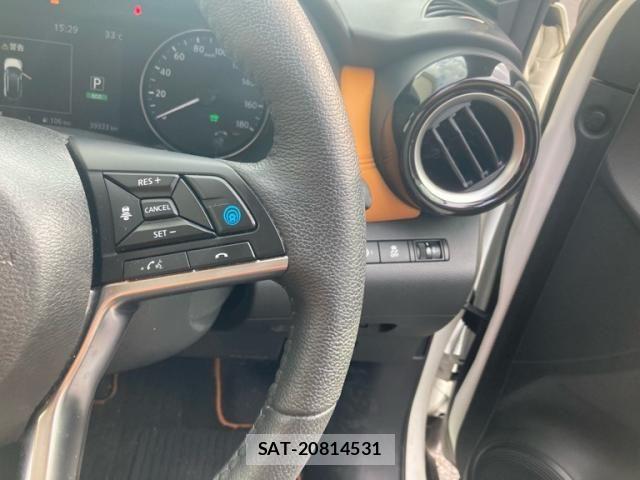 Nissan KICKS 2021-11 8562305-11