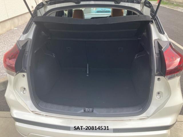 Nissan KICKS 2021-11 8562305-25
