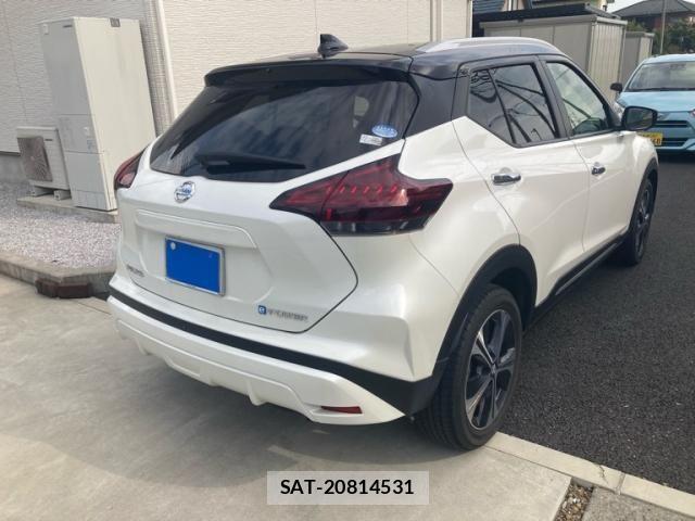 Nissan KICKS 2021-11 8562305-3