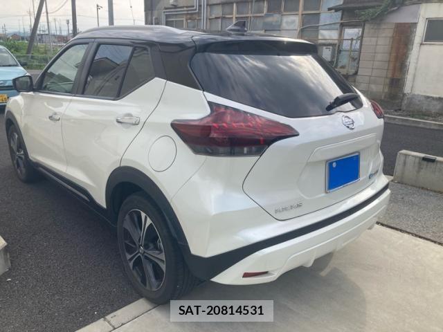Nissan KICKS 2021-11 8562305-4