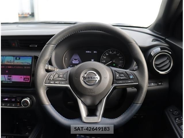 Nissan KICKS 2022-09 8659715-17