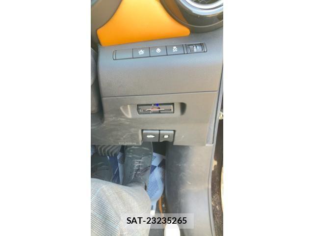 Nissan KICKS 2022-02 8659725-17