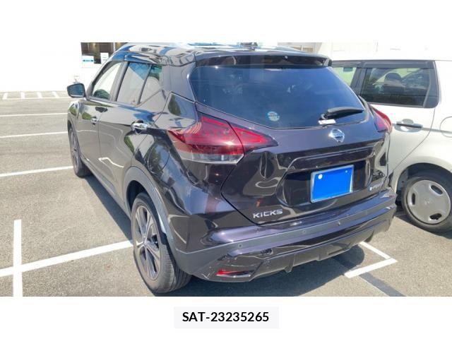 Nissan KICKS 2022-02 8659725-6