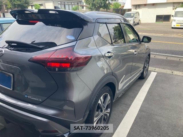 Nissan KICKS 2021-11 8796338-9
