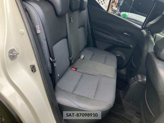 Nissan KICKS 2020-12 8829724-11