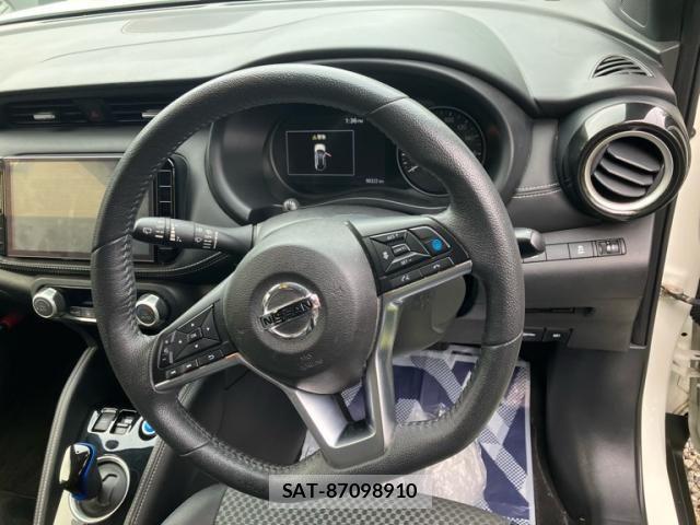 Nissan KICKS 2020-12 8829724-17