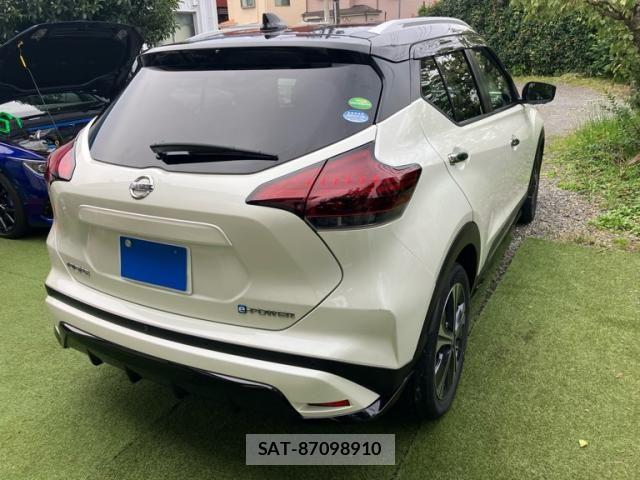 Nissan KICKS 2020-12 8829724-3