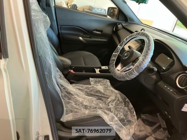 Nissan KICKS 2023-07 8829713-9