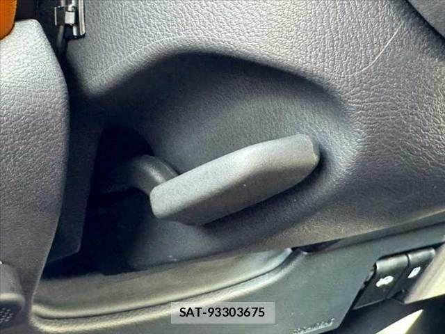 Nissan KICKS 2020-11 8829722-29