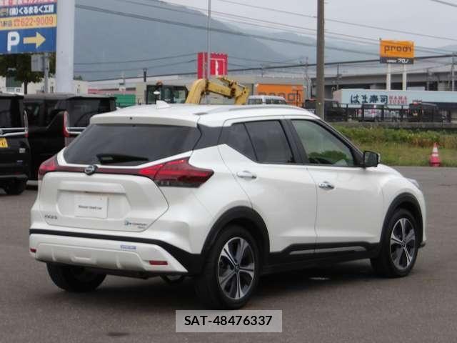 Nissan KICKS 2025-09 8849476-4