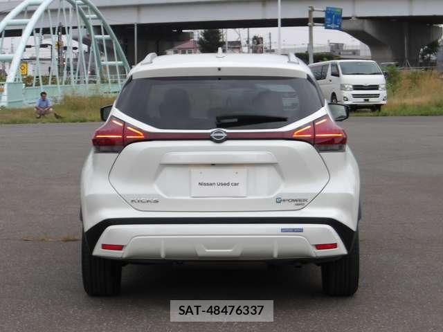Nissan KICKS 2025-09 8849476-5