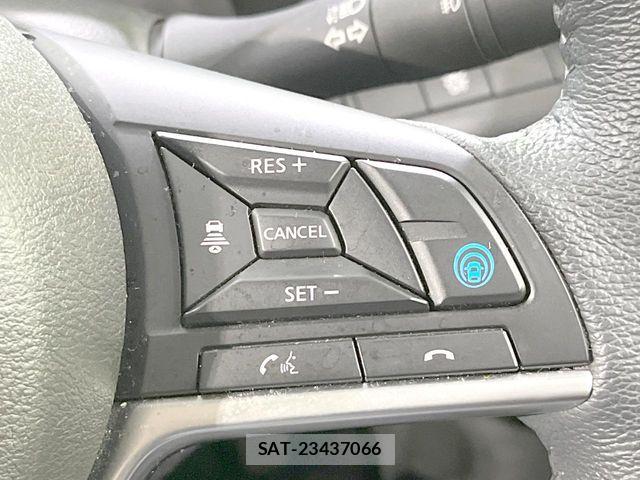 Nissan KICKS 2022-01 8849480-5