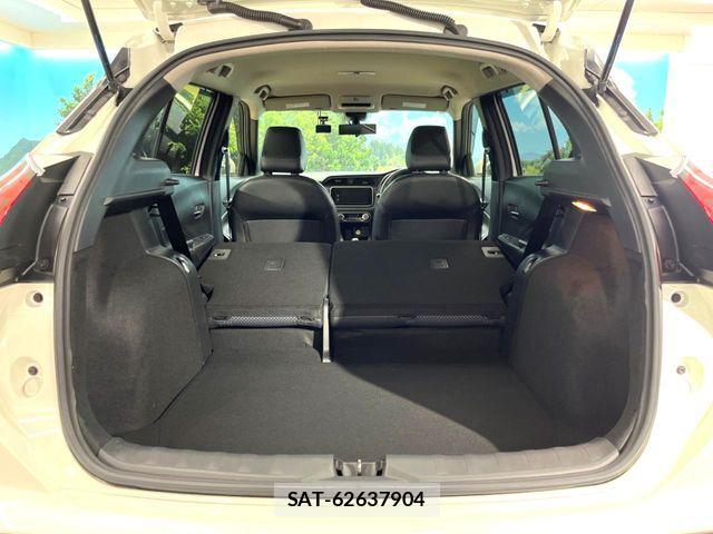 Nissan KICKS 2021-10 8849477-9