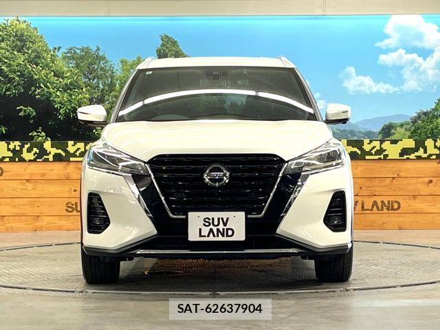 Nissan KICKS 2021-10 8849477-13