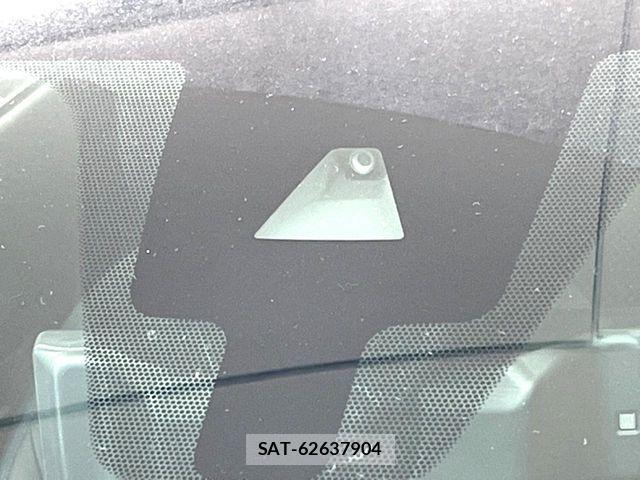 Nissan KICKS 2021-10 8849477-4