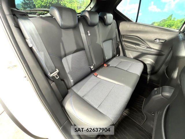 Nissan KICKS 2021-10 8849477-8