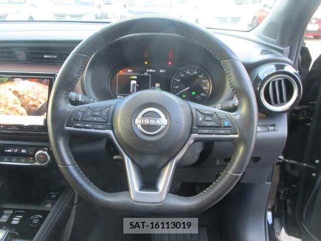 Nissan KICKS 2025-09 8880312-9