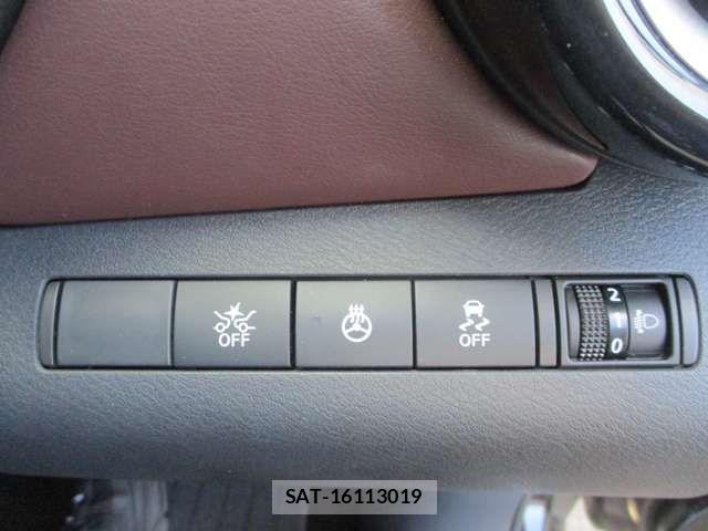 Nissan KICKS 2025-09 8880312-15