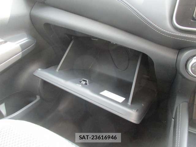 Nissan KICKS 2023-03 8880316-16