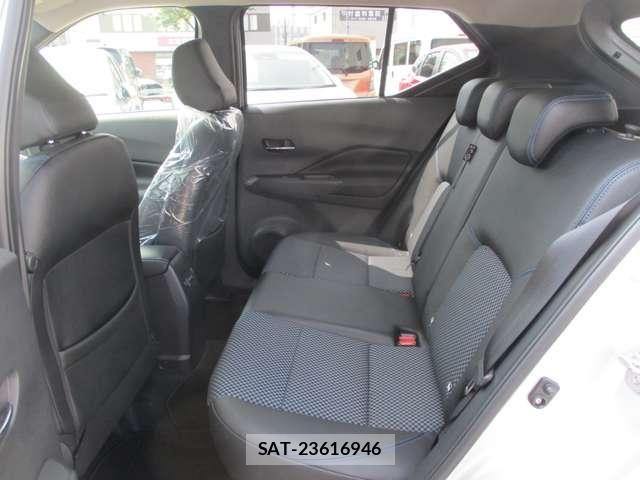 Nissan KICKS 2023-03 8880316-21