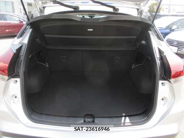 Nissan KICKS 2023-03 8880316-22