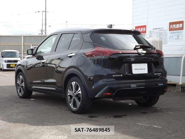 Nissan KICKS 2025-09 8880311-1